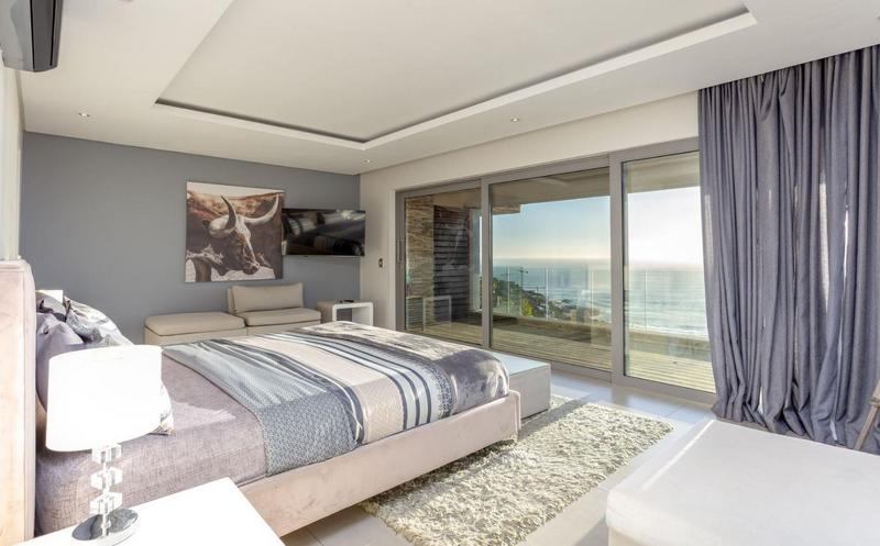 8 Bedroom Property for Sale in Llandudno Western Cape